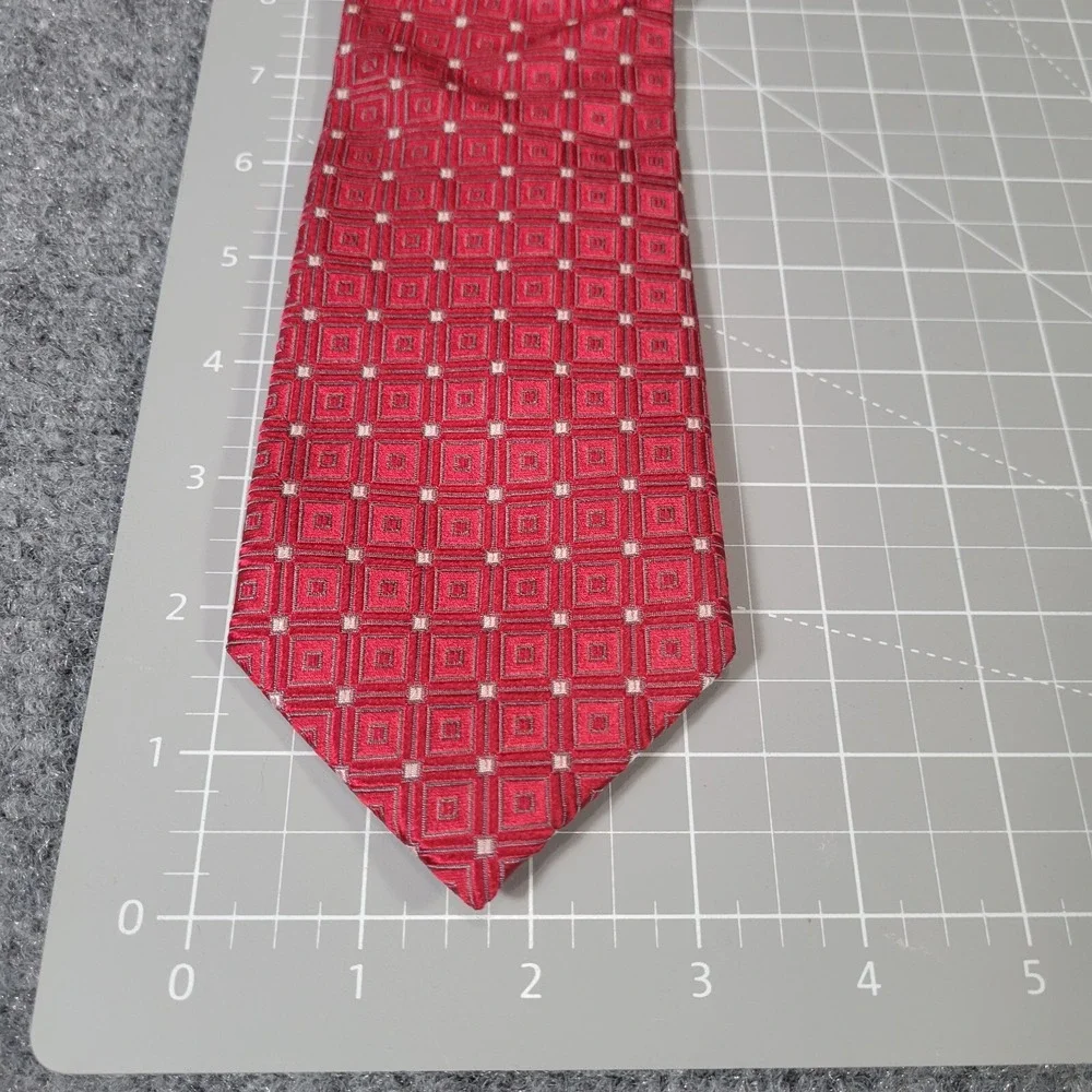 Donald J. Trump Silk Necktie Red Check‎ Gold Bar Long 60